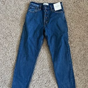 Abercrombie & Fitch Curve Love High Rise Mom Jean, 27S
